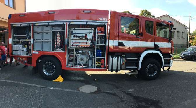 Svěcení nové zásahové cisterny SCANIA
